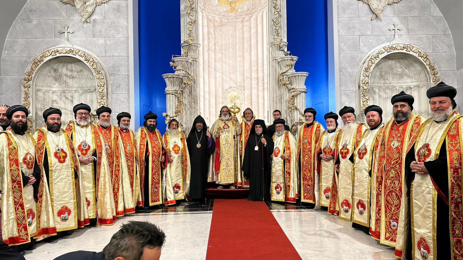 東正教教會領袖於落成典禮中合影。（圖／翻攝自X@Mor Aphrem II）